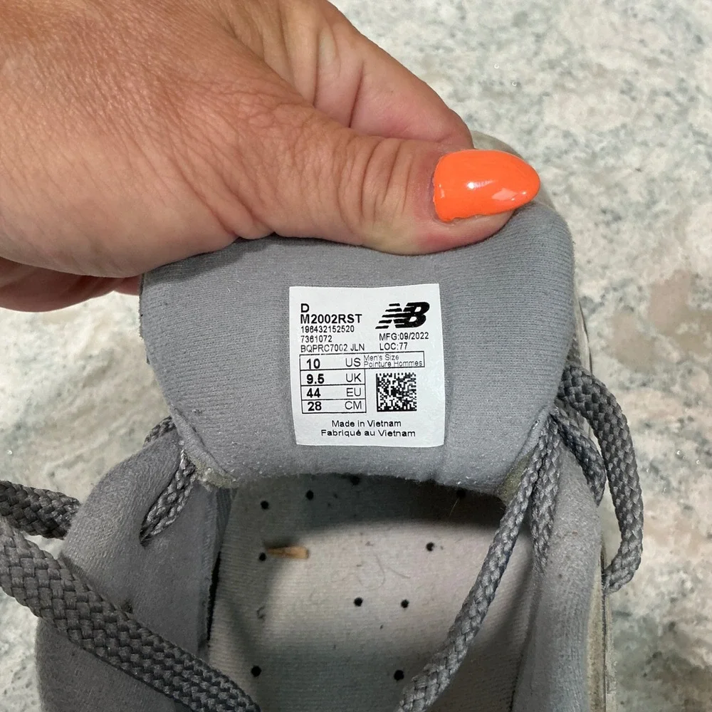 New Balance Sneaker 2002R Size 10 Grey Steel M2002RST Suede Mesh Low Top